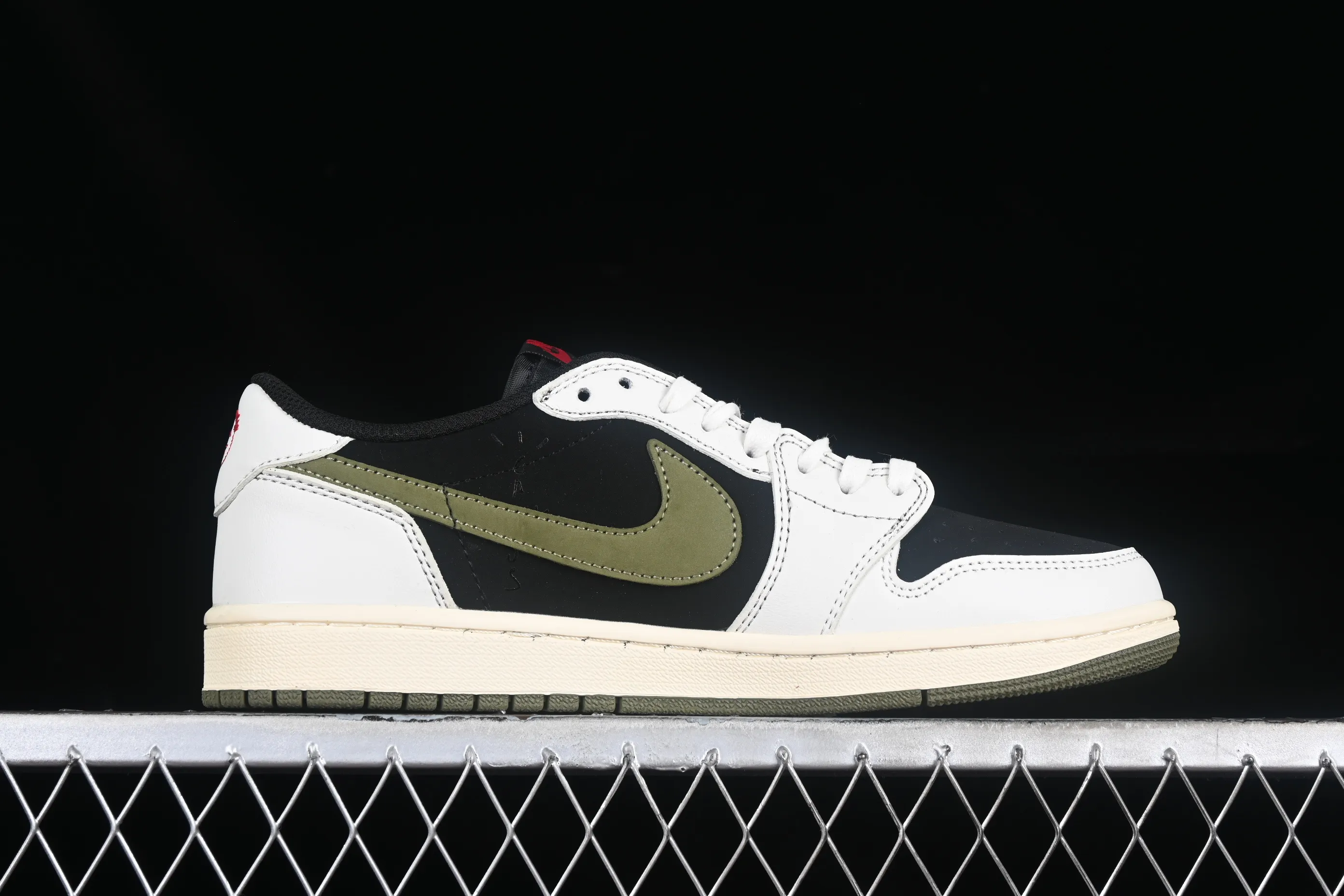 All categories Air Jordan Jordan series basketball shoes Air Jordan 1 Low B1 special price Travis Scott x Air Jordan 1 Low OG AJ1 Joe 1 undercut low DZ4137-106